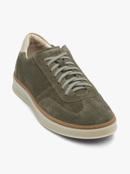 Olive-weiße Schnürhalbschuhe