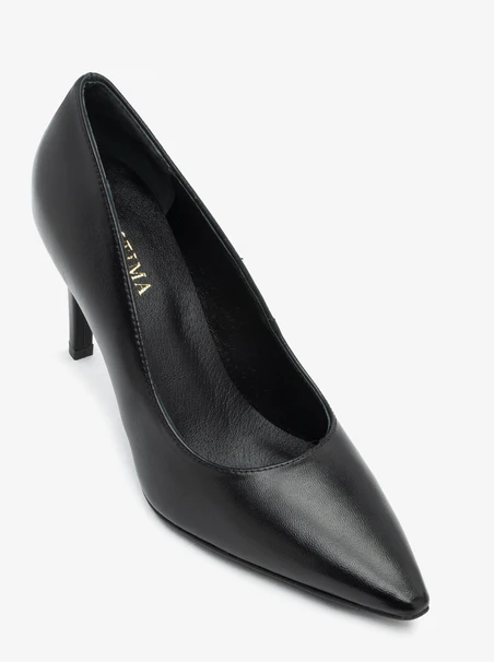 Stilettos aus schwarzem Leder