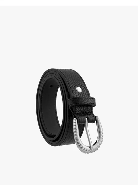 Schwarzer Gürtel aus genarbtem Leder