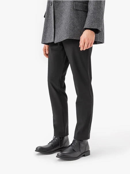 Schwarze Lederstiefel