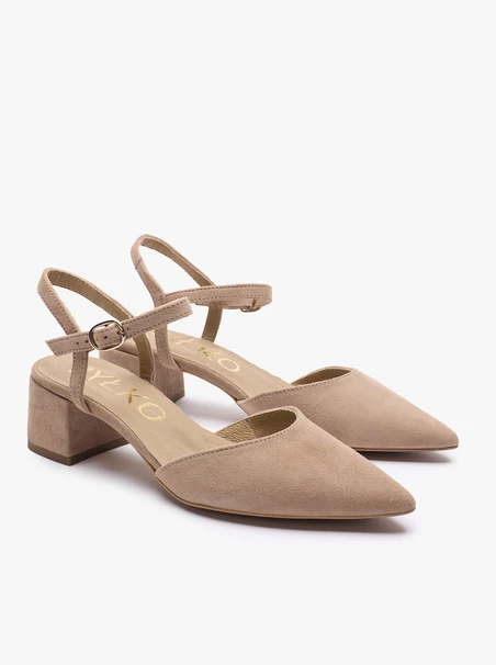 Taupefarbene absatzlose Slingback-Pumps mit Pfosten