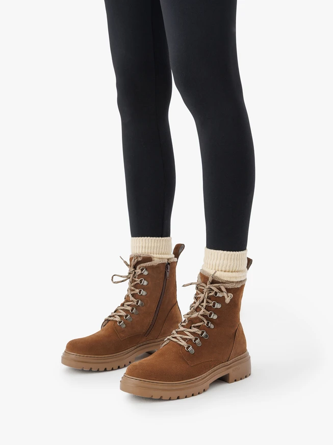 Braune Schneestiefel zum Schnüren