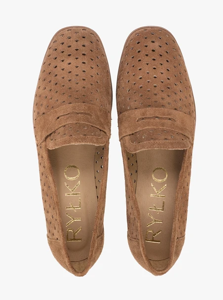 Dunkelbeige Mokassins mit Perforationen