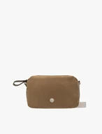 Braune kleine Handtasche mit breitem Riemen