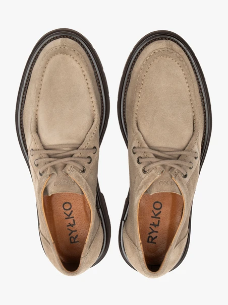 Beigefarbene Schnürhalbschuhe
