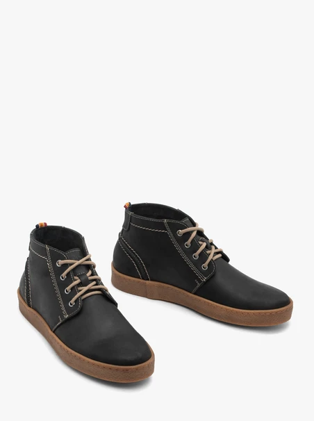Schwarze Nubuklederstiefel