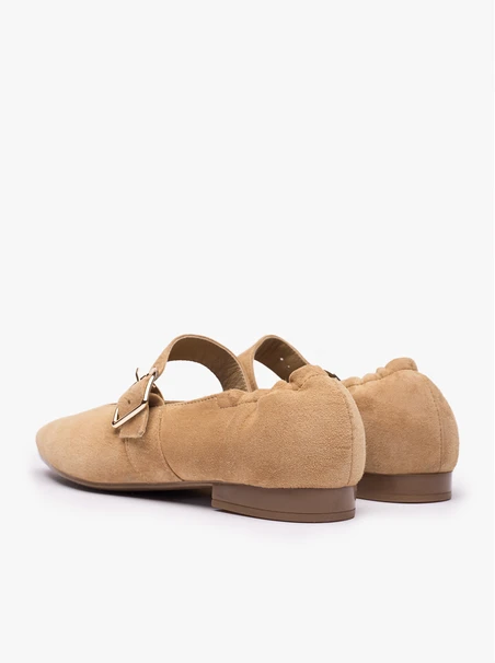 Beigefarbene Mary Jane Ballerinas