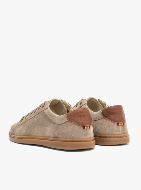 Graubraune Schnürhalbschuhe