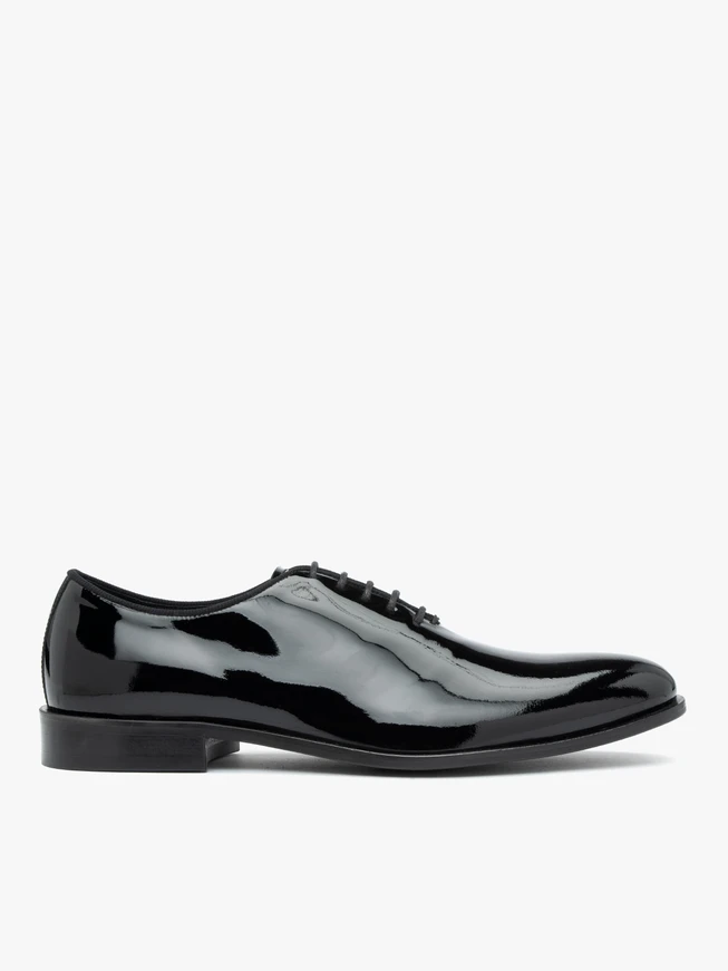 Schwarz lackierte Premium-Halbschuhe