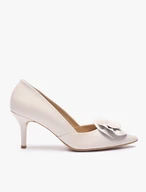 Cremefarbene Hochzeitsblumen-Stiletto-Pumps