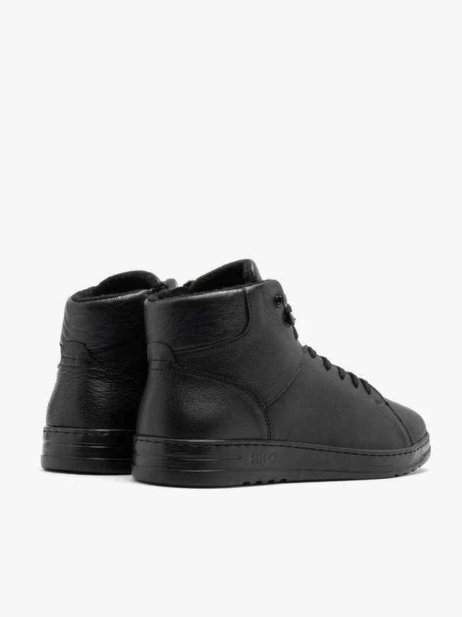 Schwarze isolierte Herrenstiefel mit leichter Sohle