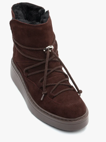 Kastanienbraune Plateau-Schneestiefel zum Schnüren