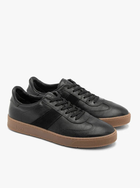 Schwarze Herren Sporthalbschuhe mit beigem Boden