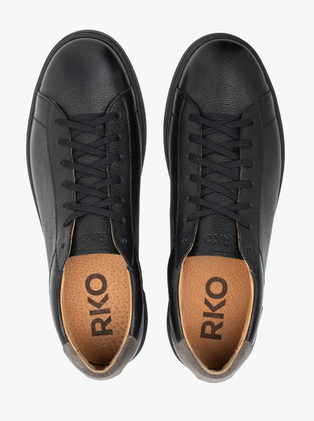 Schwarze Sportschuhe mit grauen Elementen