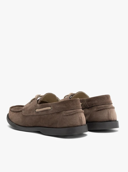 Braune Schnürhalbschuhe