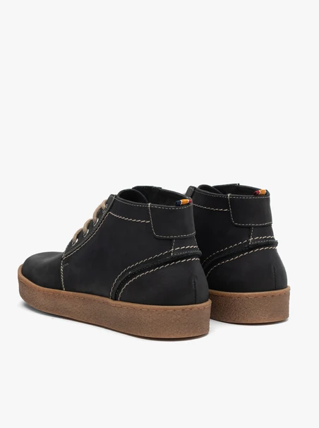 Schwarze Nubuklederstiefel