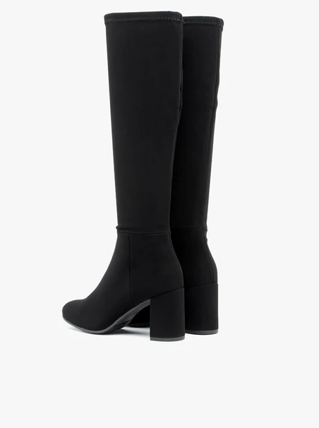 Schwarze Stiefel mit flexiblem, breitem Schaft