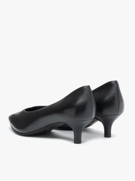 Schwarze Stiletto-Pumps aus Leder