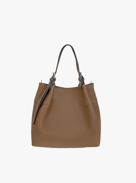Hellbraune mittelgroße Tasche