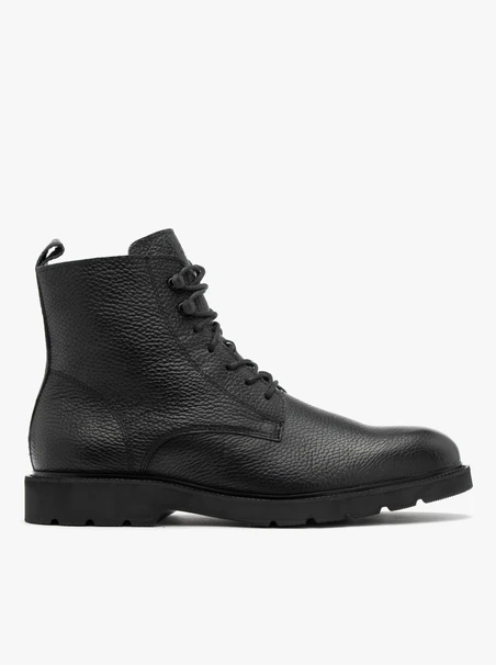 Schwarze Herrenstiefel auf leichter Basis