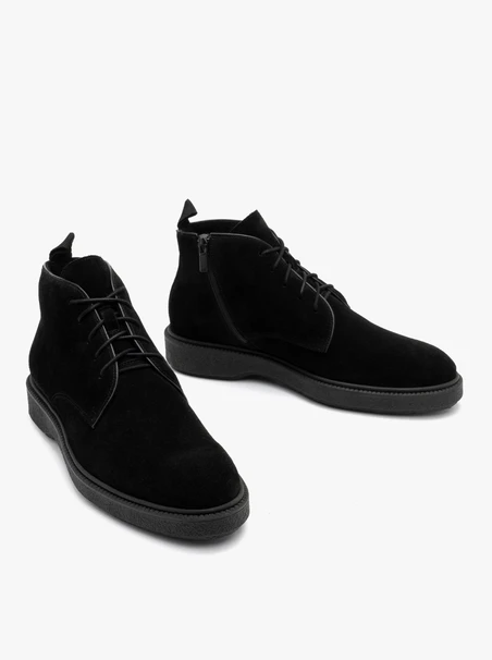 Herrenstiefel aus Velours im Freizeitstil