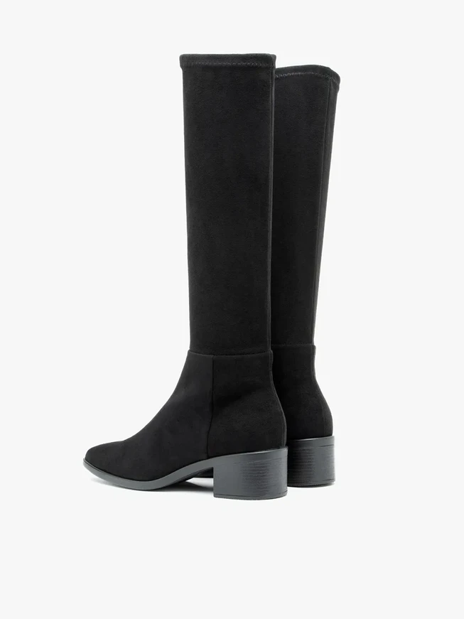 Schwarze Gummistiefel
