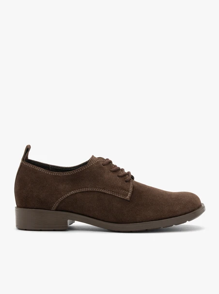Halbschuhe aus braunem Veloursleder zum Schnüren