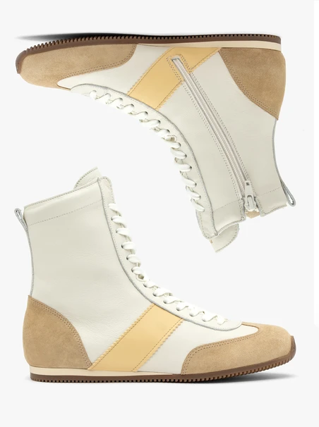 Knöchelhohe Sportschuhe in Weiß und Beige