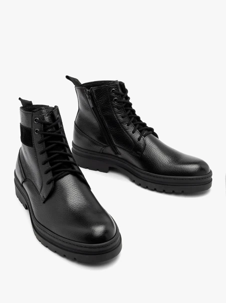 Schwarze Herrenstiefel im Freizeitstil