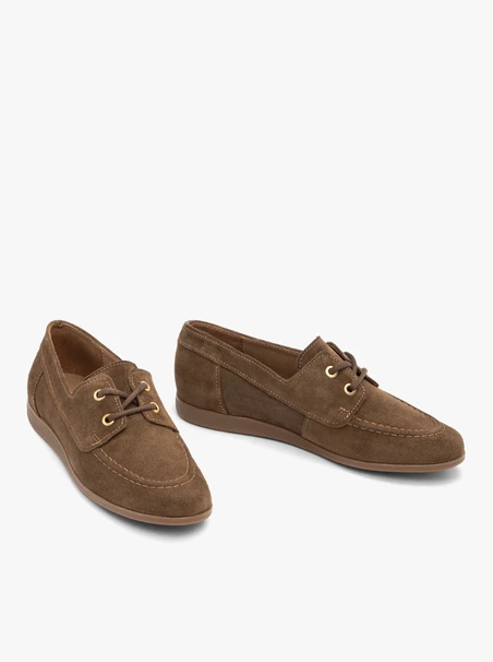 Braune Velours-Halbschuhe