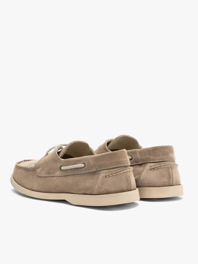 Beigefarbene Schnürhalbschuhe