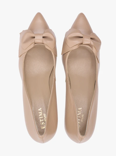 Beigefarbene Stiletto-Schleifen-Pumps