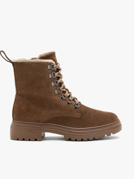 Braune Schnürstiefel