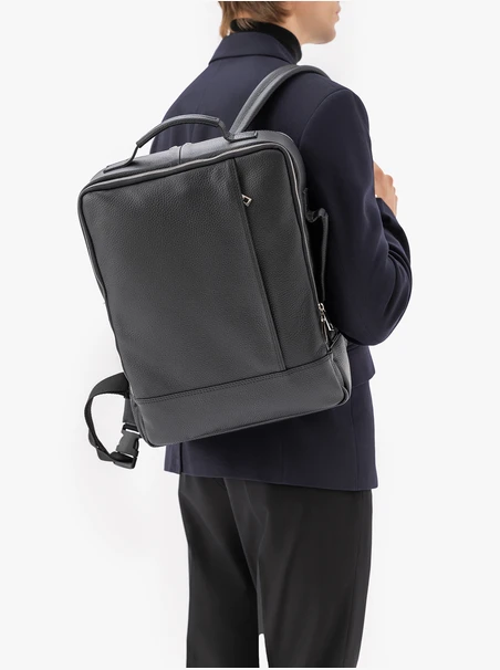 Schwarzer Leder Rucksack Tasche