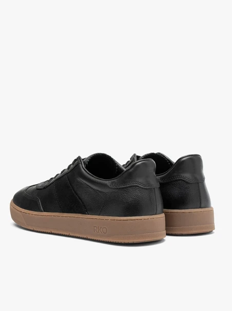 Schwarze Herren Sporthalbschuhe mit beigem Boden