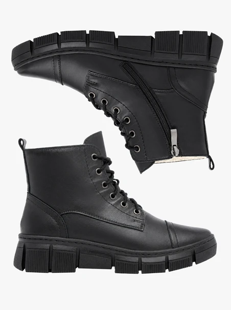 Isolierte Stiefel aus schwarzem Schafsleder