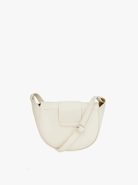 Weiße Handtasche mit Magnetverschluss