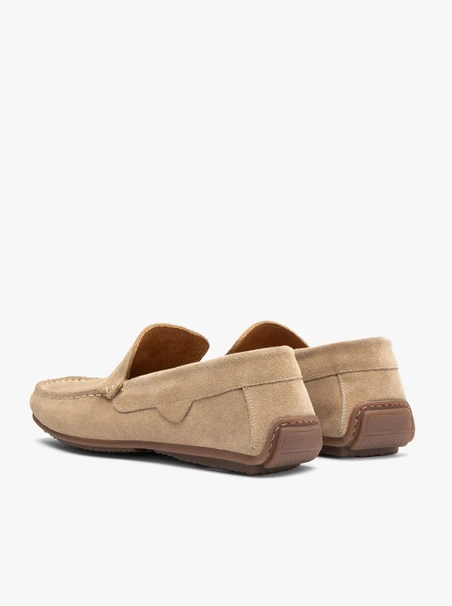 Mokassins aus beigem Veloursleder