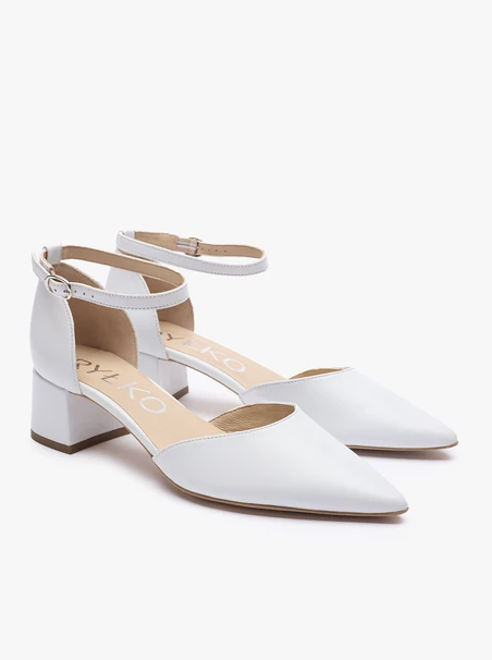 Weiße Stiletto-Pumps für die Braut