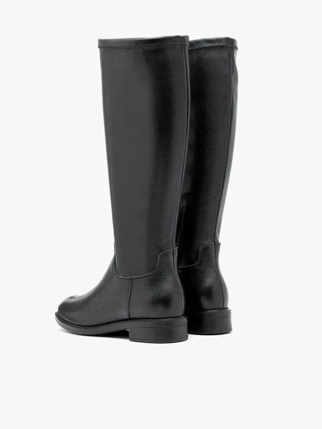 Schwarze Stiefel mit breitem, elastischem Schaft