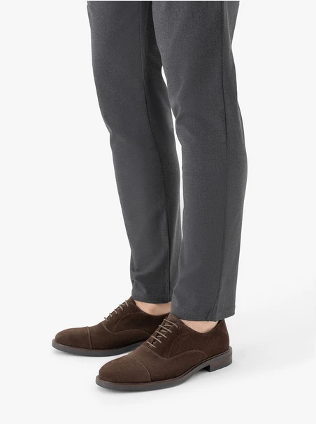 Dunkelbraune Veloursleder Schnürhalbschuhe
