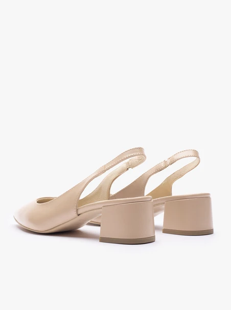 Beigefarbene Slingback-Pumps ohne Absatz
