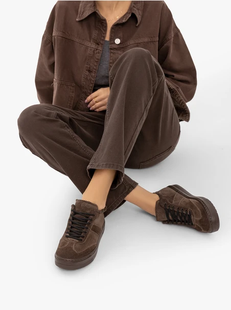Dunkelbraune, gefütterte Halbschuhe