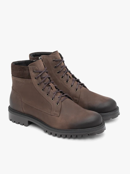 Braune Stiefel