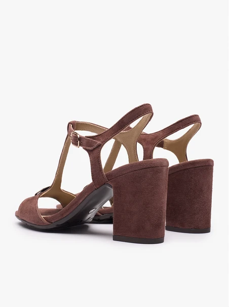Dunkelbraune T-Bar-Sandalen mit Verzierung