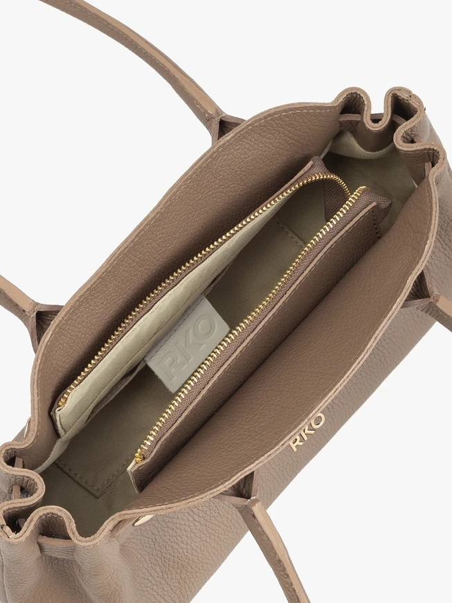 Beigefarbene Baguette-Handtasche aus Leder