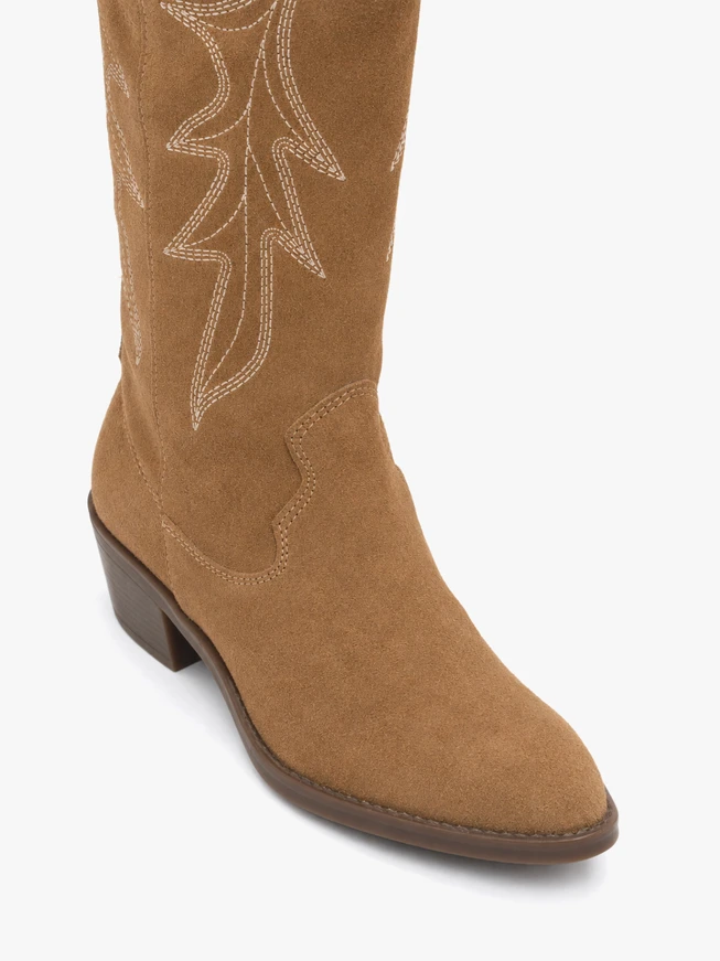 Beige genähte Cowboystiefel