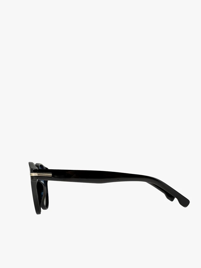 Runde Sonnenbrille mit blauen Gläsern