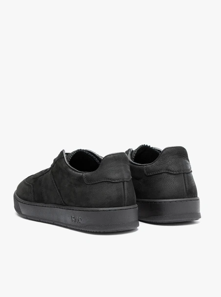 Schwarze Sportschuhe aus Nubukleder
