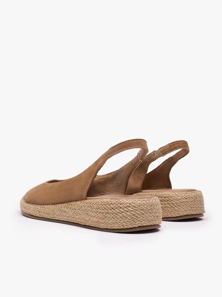 Hellbraune Slipper-Sandalen